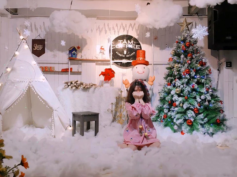 Những cây thông Noel trang trí đẹp nhất 2022 tại TPHCM