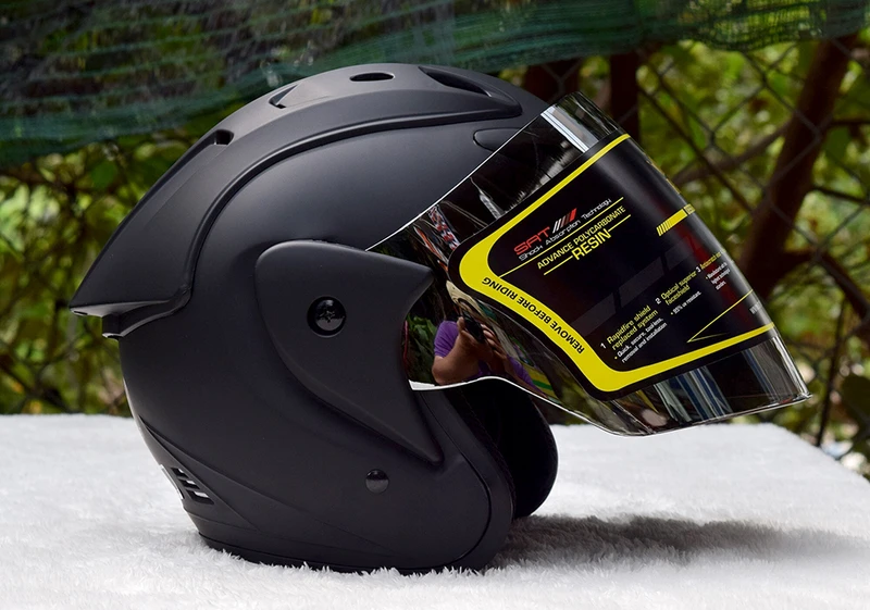 Nón đi phượt cũng là gợi ý tuyệt vời khi tặng quà tốt nghiệp cho nam