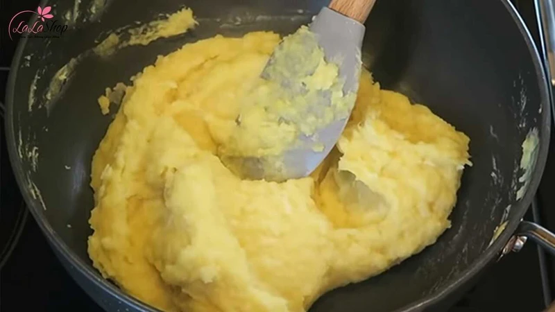 Sên nhân đến khi hòa quyện lại thành một khối