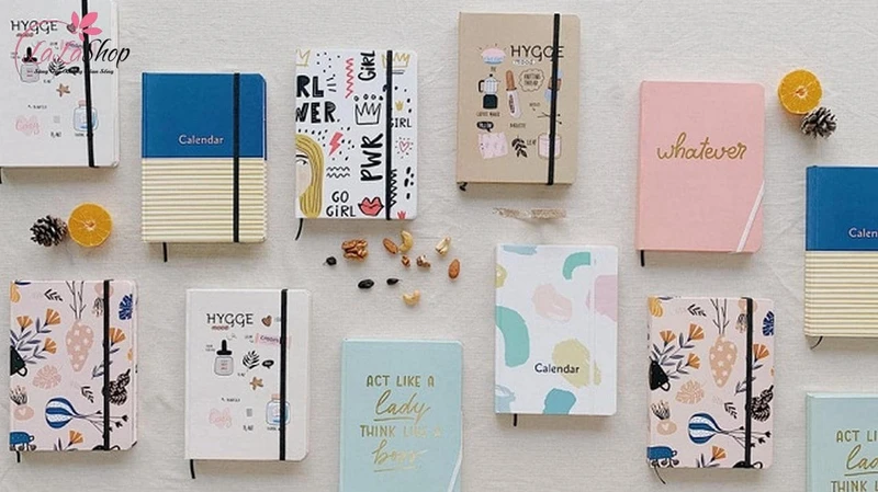 Sổ tay là một trong những món đồ không thể thiếu