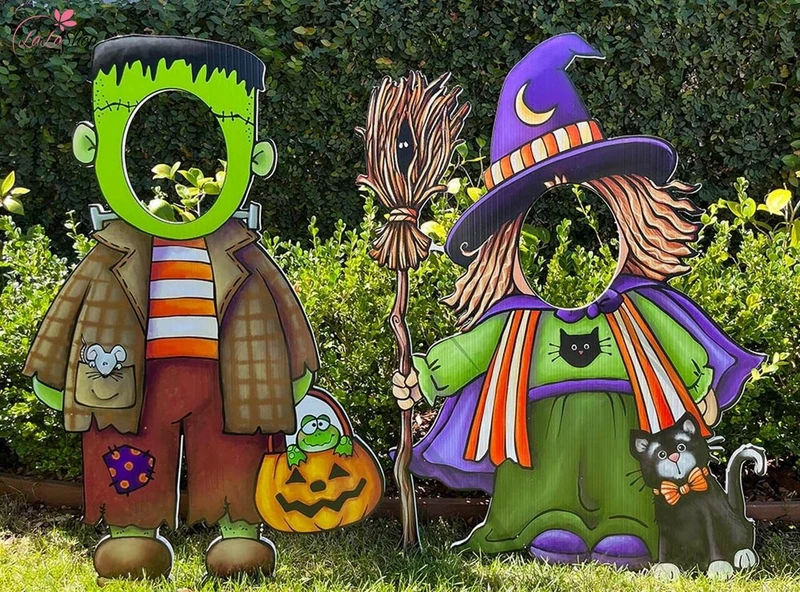 Standee Halloween là lựa chọn lý tưởng để tạo điểm nhấn cho không gian