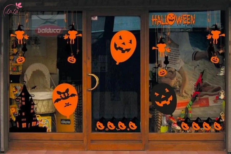 Sử dụng decal là cách trang trí nhanh chóng và hiệu quả