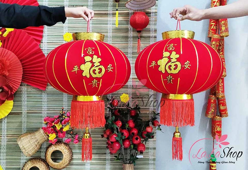 su-dung-den-long-se-giup-backgoup-phong-nen-noi-bat-hon-khi-chup-anh-tet-193cc587cf648e0c7aea76252c3ab00a