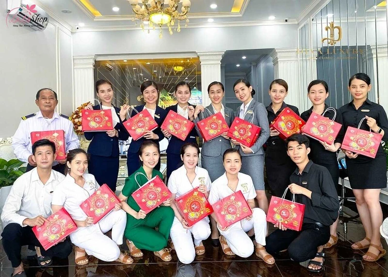 Tặng quà trung thu cho nhân viên cũng mang đến nhiều ý nghĩa