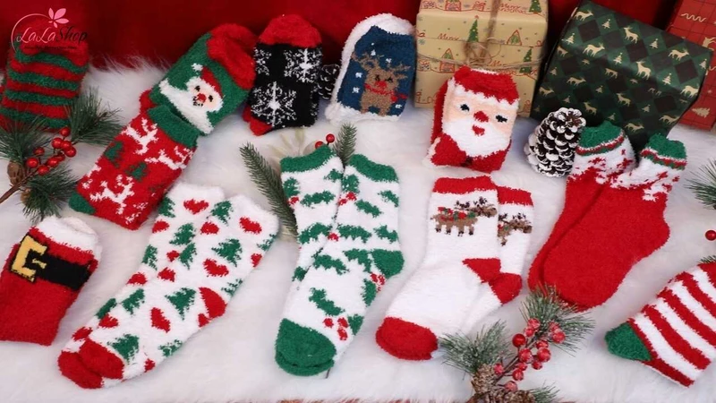 Tất là một trong những món đồ biểu tượng cho Noel