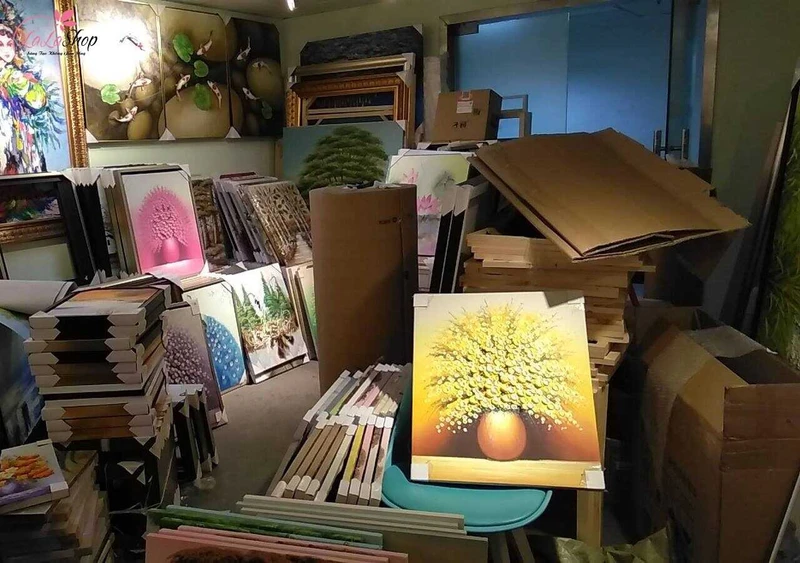 Thế giới tranh đẹp không chỉ tập trung vào canvas mà còn cung cấp đa dạng các loại tranh