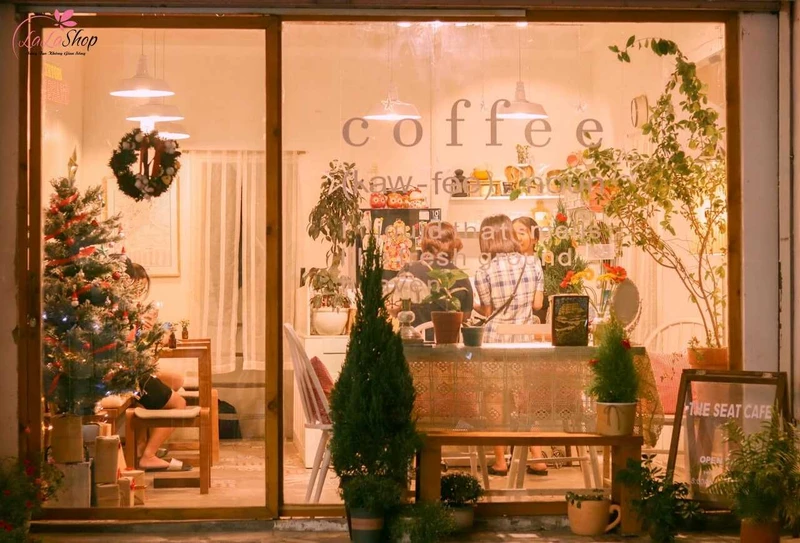 The Seat Cafe luôn chuẩn bị cho các concept lễ hội từ rất sớm