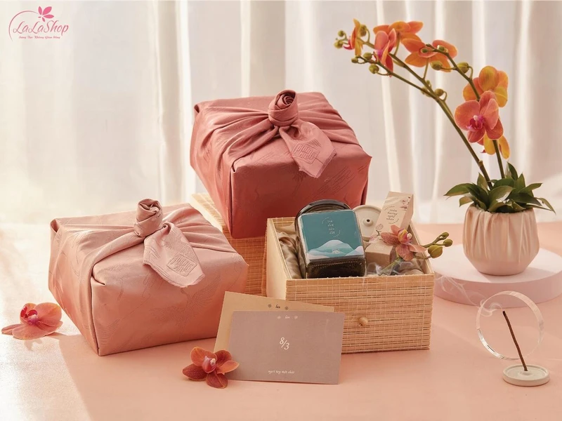 Ấn tượng đầu tiên của một món quà chính là ở thiết kế và cách trình bày