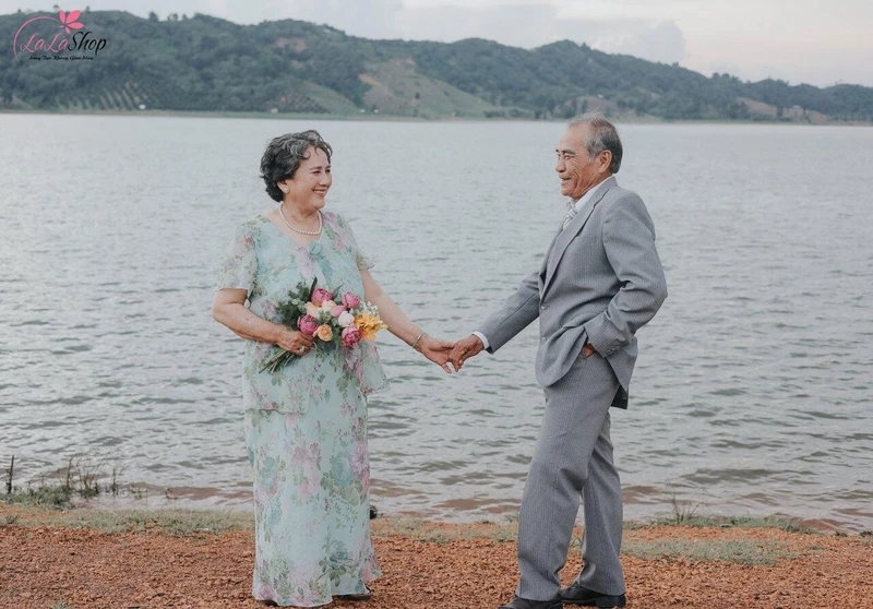 Trang phục nên phù hợp với sở thích và phong cách cá nhân của bố mẹ