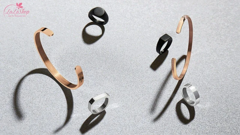 Trang sức đơn giản tặng nhân viên