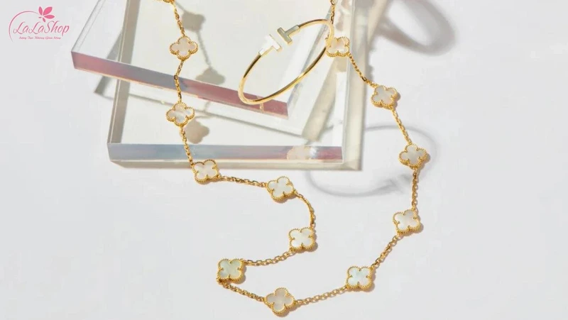 Trang sức luôn là món quà sang trọng và giá trị