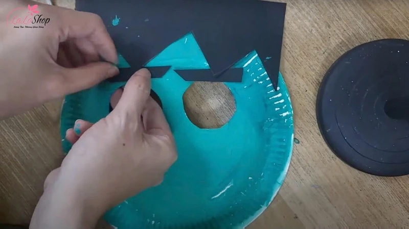 Trang trí để tạo hình nhân vật