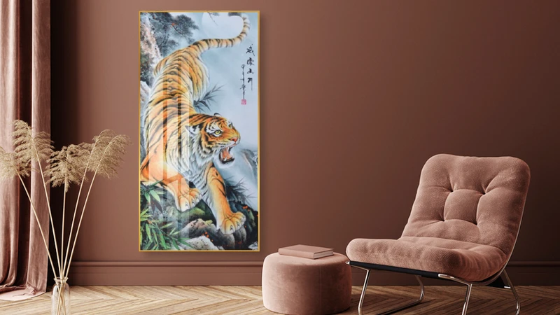Tranh phong thuỷ treo cầu thang mãnh hổ