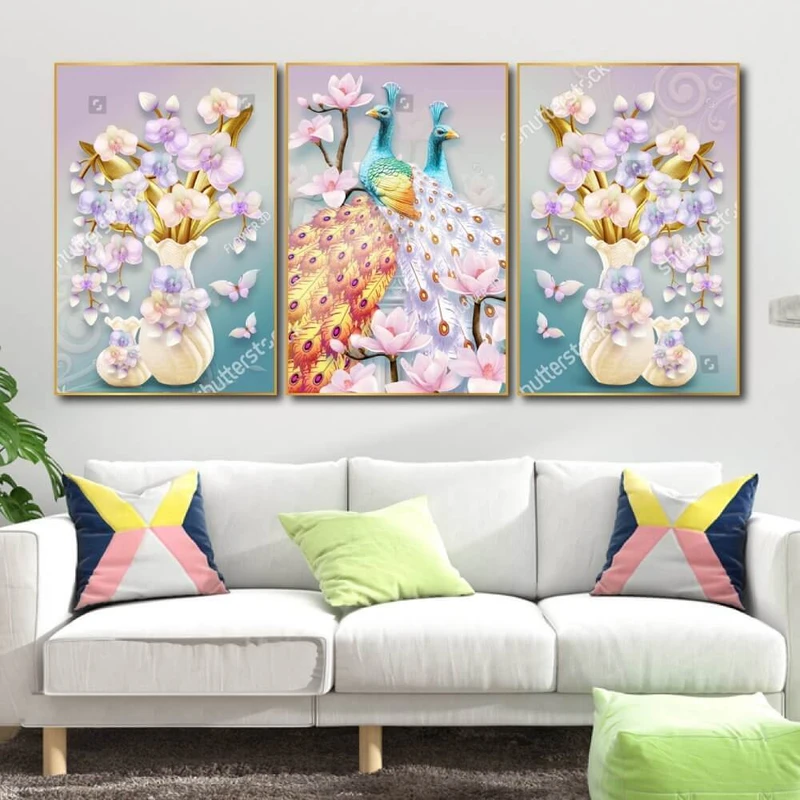 Tranh đôi chim Công và hoa mẫu đơn có ý nghĩa gì trong phong thủy?