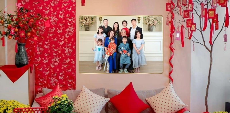 Tranh treo tường in ảnh gia đình sẽ là quà tặng Tết hoàn hảo