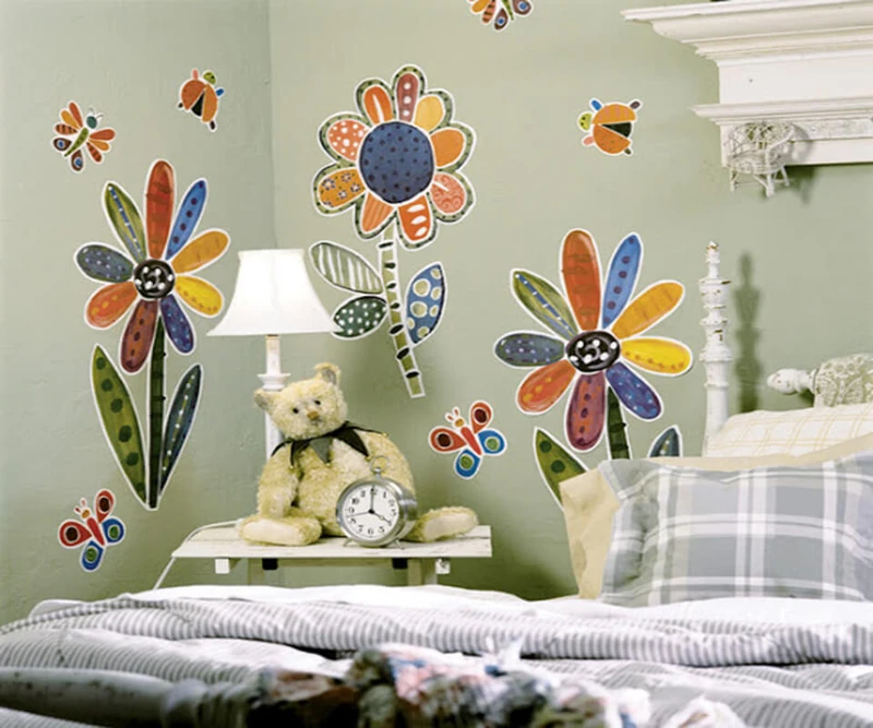 Tranh vẽ tường hoa bướm cho các bé gái