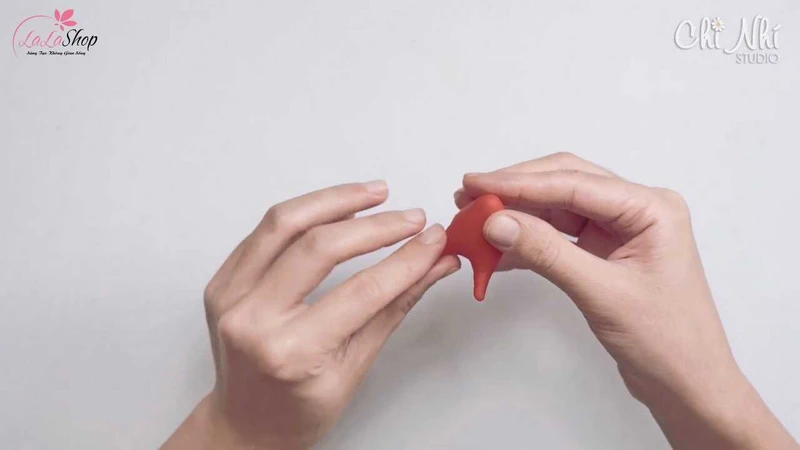 Trước tiên làm thân và chân