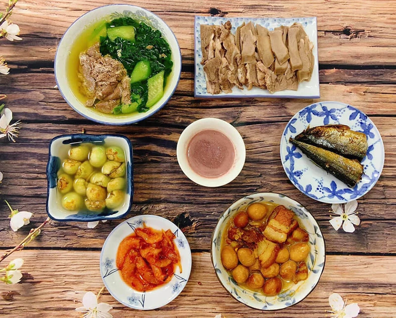 Một bữa tiệc nhỏ với những món ăn yêu thích do chính các bạn nấu