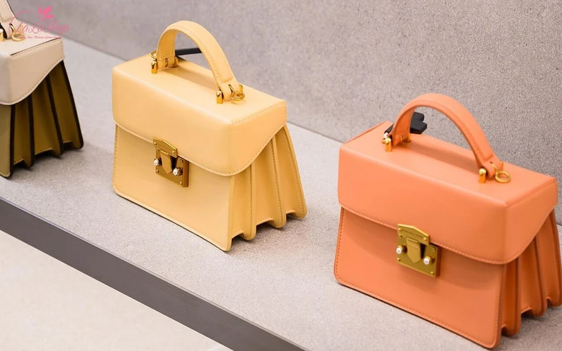 Túi xách không chỉ là phụ kiện thời trang mà còn là vật dụng thiết yếu