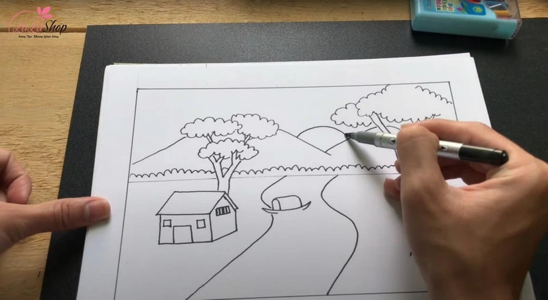 Vẽ phong cảnh làng quê với núi