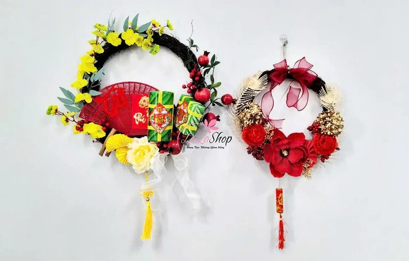 Vòng hoa Tết mang sắc xuân vào không gian