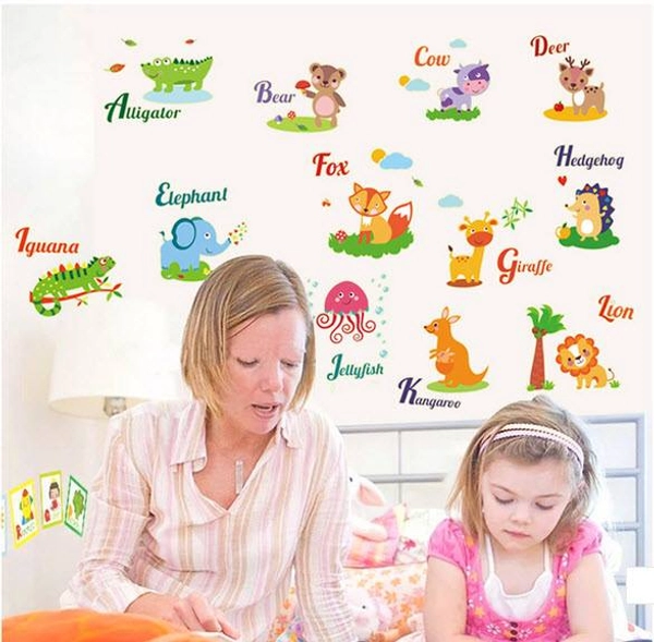 Decal dán tường vườn thú dạ quang