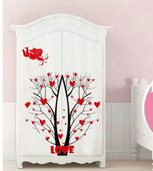Decal dán tường cây trái tim