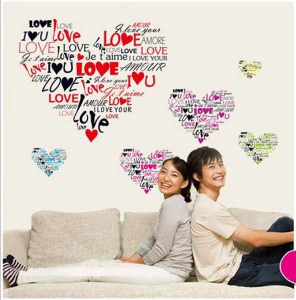 Decal dán tường Trái tim chữ love 2