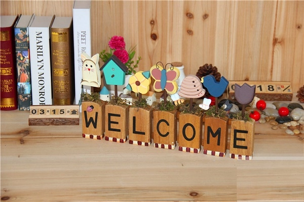 Bảng welcome hàng rào gỗ