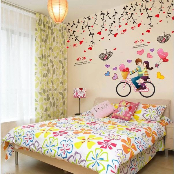 Decal dán tường Combo Dây leo hoa trái tim đỏ   Xe đạp tình nhân 2