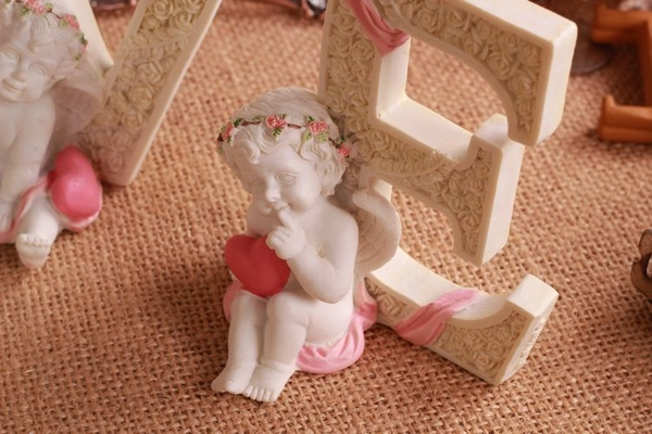 Bộ chữ Love thiên thần