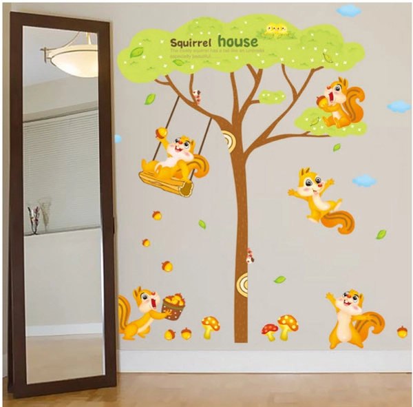 Decal dán tường gia đình sóc nâu size to