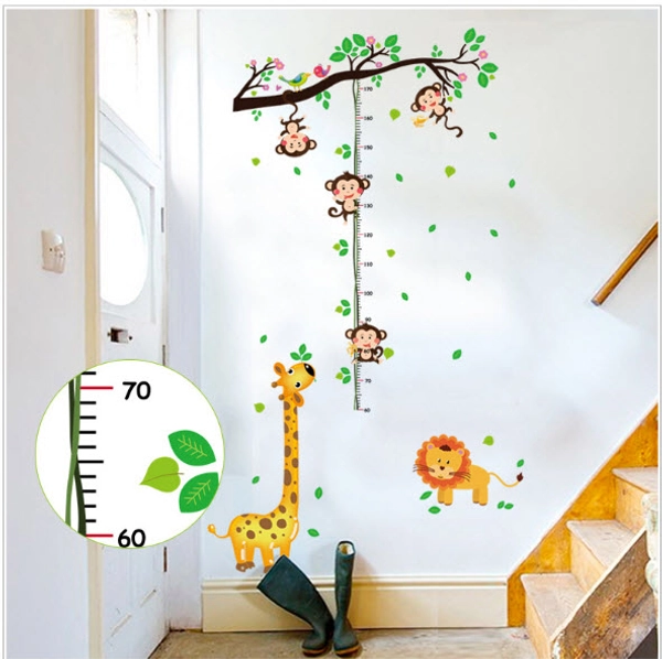 Decal dán tường thước đo hươu vàng và khỉ đu dây
