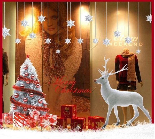 Cây thông noel và tuần lộc trắng (nền trắng đục )