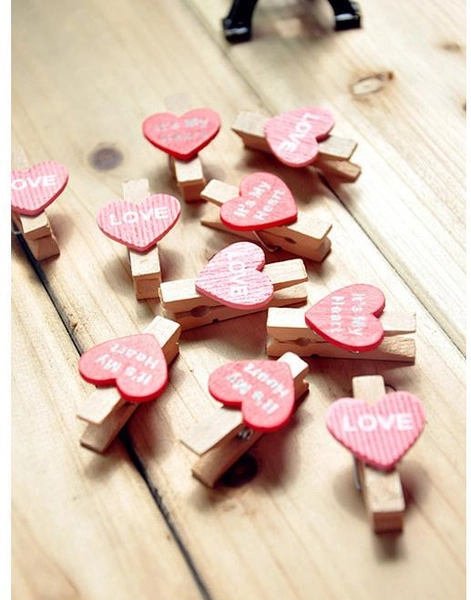Kẹp gỗ trái tim chữ love