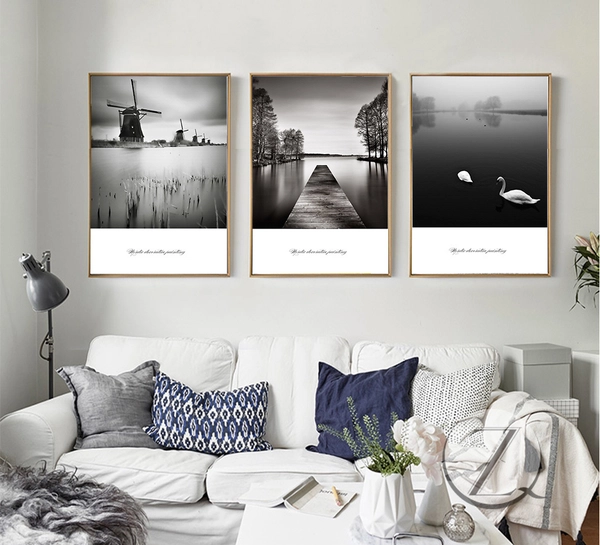 Tranh treo tường trắng đen thiên nga bên hồ nước