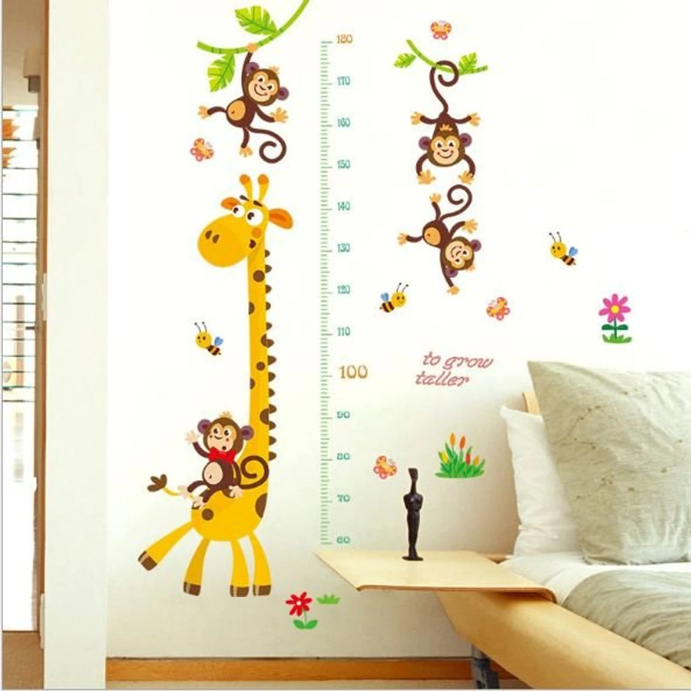 Decal dán tường thước đo hươu vàng 3