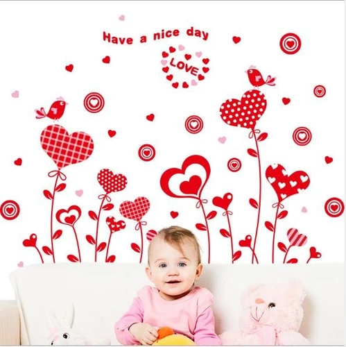 Decal dán chân tường trái tim đỏ
