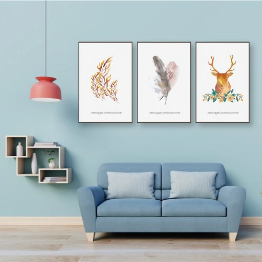 Tranh treo tường trang trí lông vũ và hươu vàng nghệ thuật