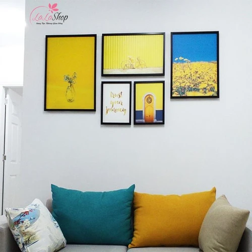 Tranh treo tường hoa vàng và xe đạp