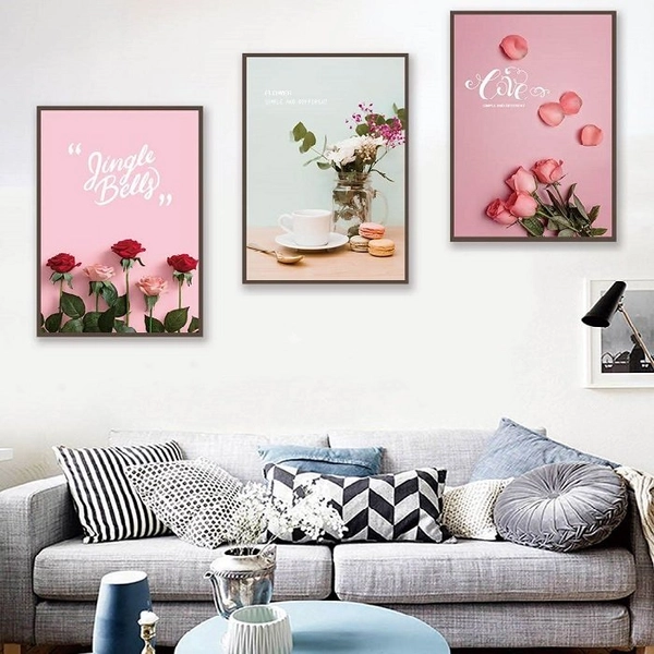 Tranh treo tường macaron và hoa hồng