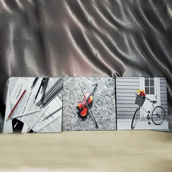 Tranh treo tường xe đạp và bút gỗ