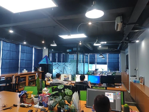 Decal dán kính theo yêu cầu họa tiết sọc chéo kim cương