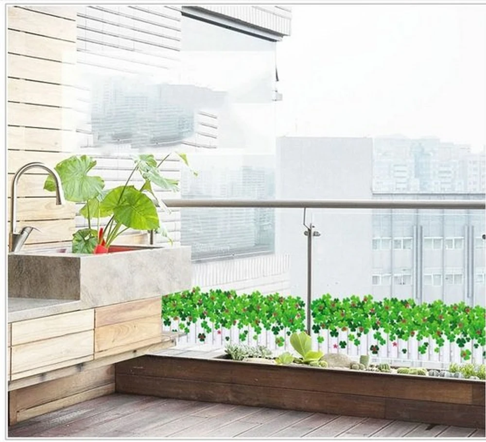 Decal dán chân tường hàng rào trắng