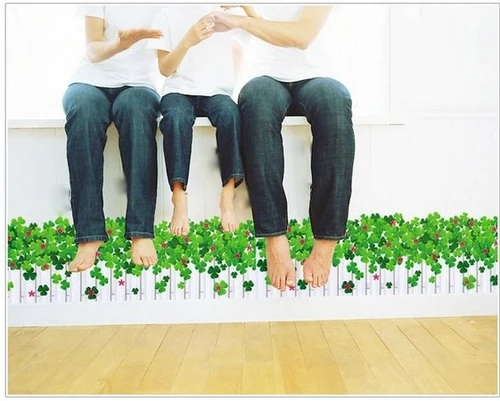 Decal dán chân tường hàng rào trắng