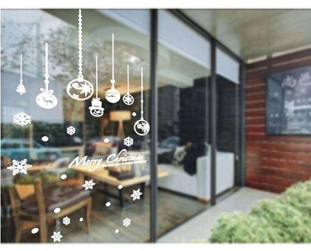 Decal trang trí noel dây treo hoa tuyết quả châu