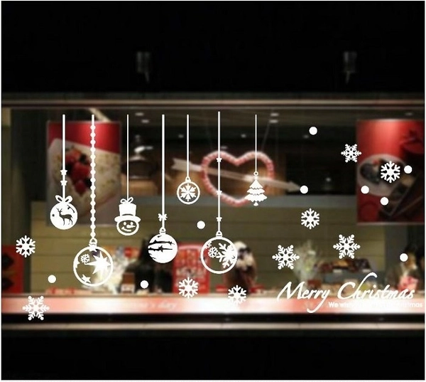 Decal trang trí noel dây treo hoa tuyết quả châu