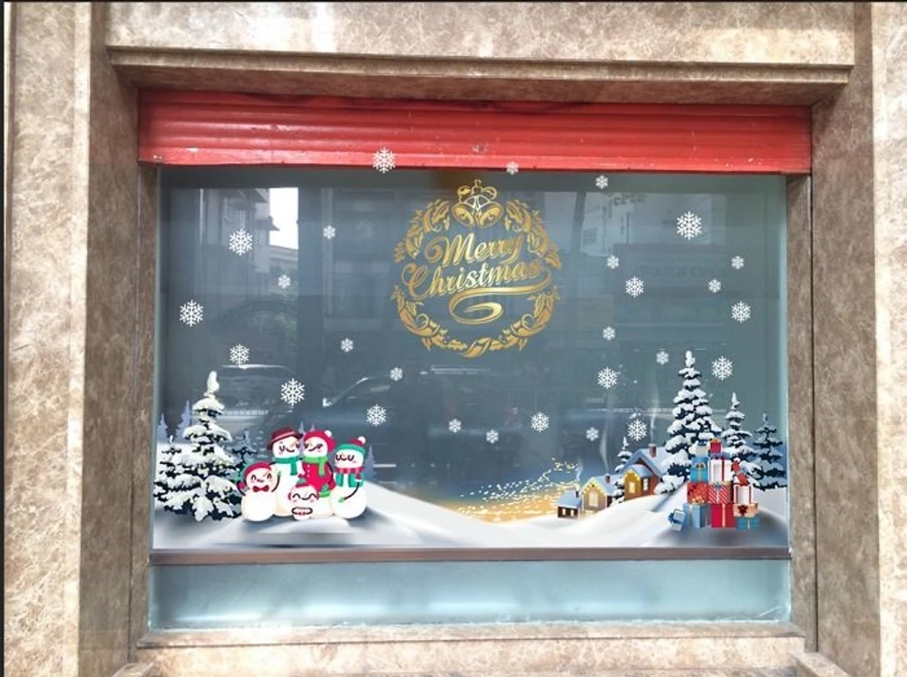 Decal trang trí noel chúc mừng giáng sinh và gia đình người tuyết