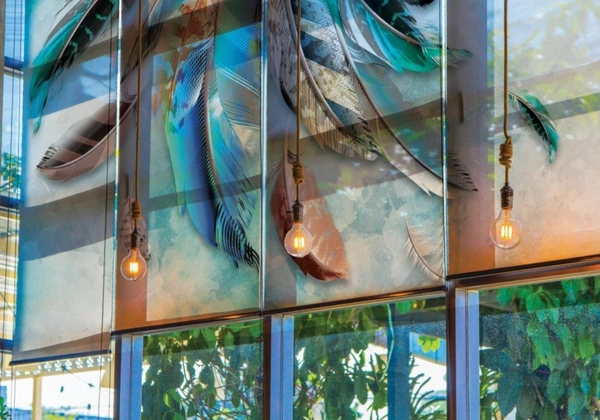 Tranh Rèm Cửa 3D Lông Vũ Nghệ Thuật