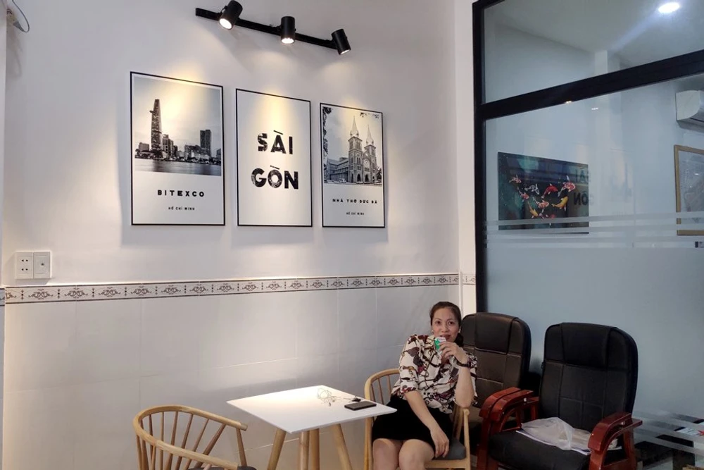 Tranh treo tường hoa hồng đua sắc